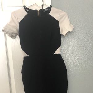 Lulus black and white sleeve zipper back dress!